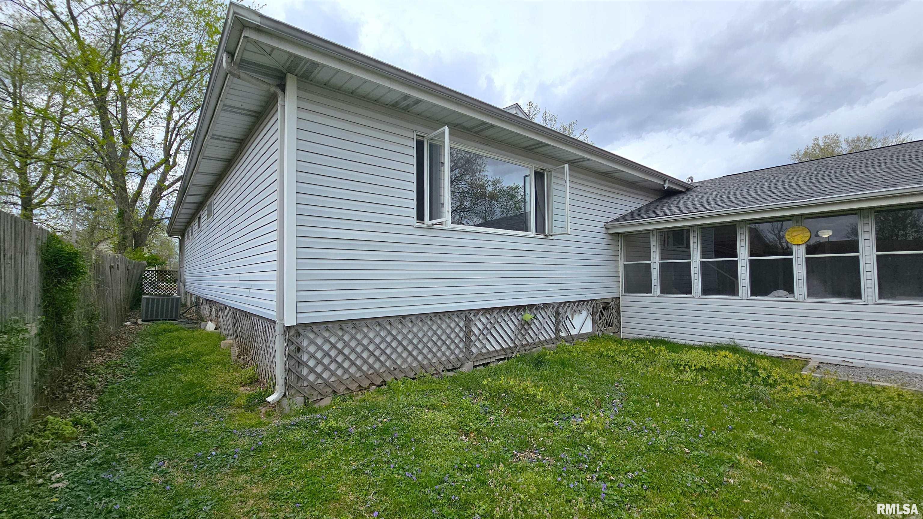 107 South 1st Street Marion, IL 62959 - Photo 40 of 48