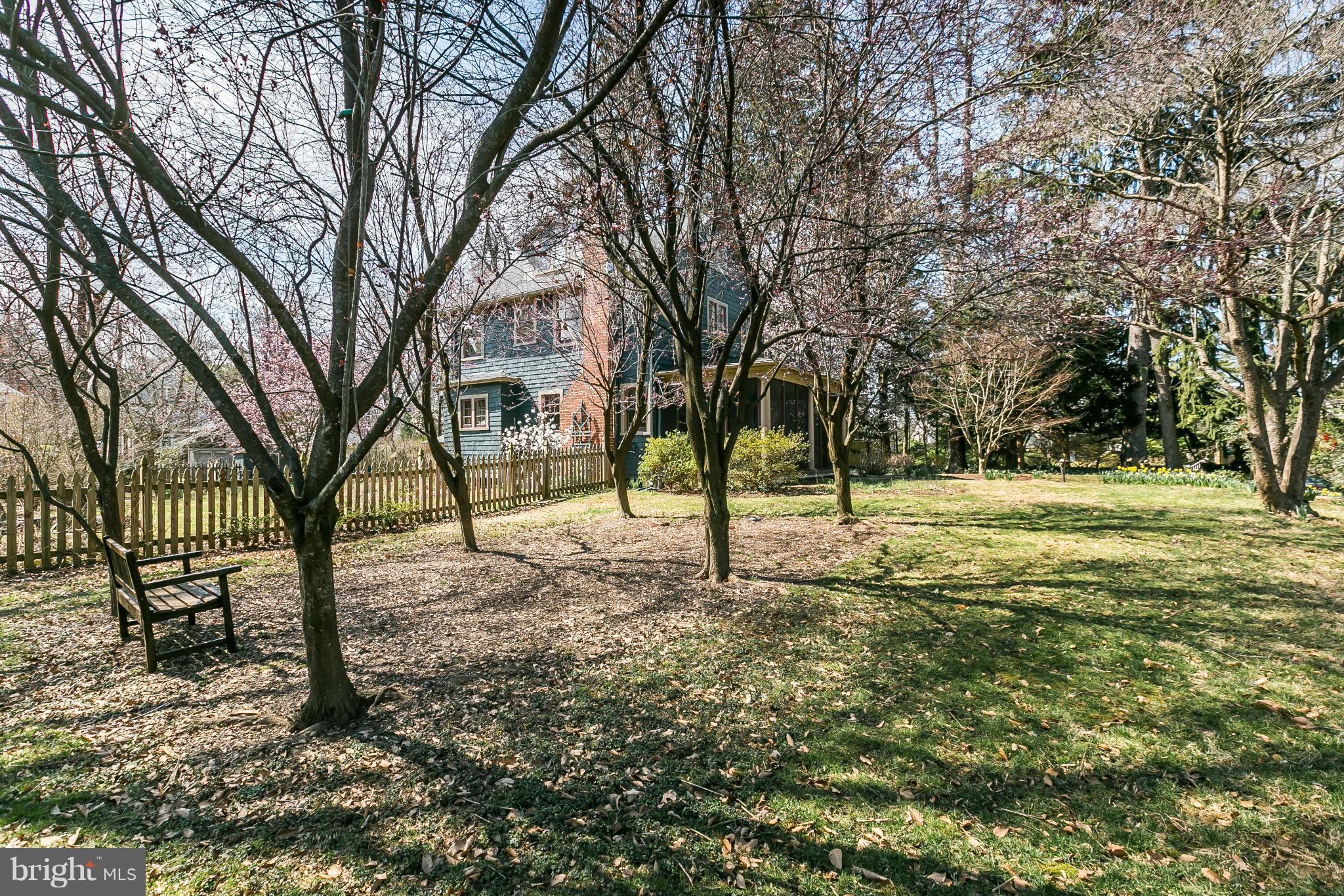 2223 Crest Road Baltimore, MD 21209 - Photo 2 of 28 Exterior (General)