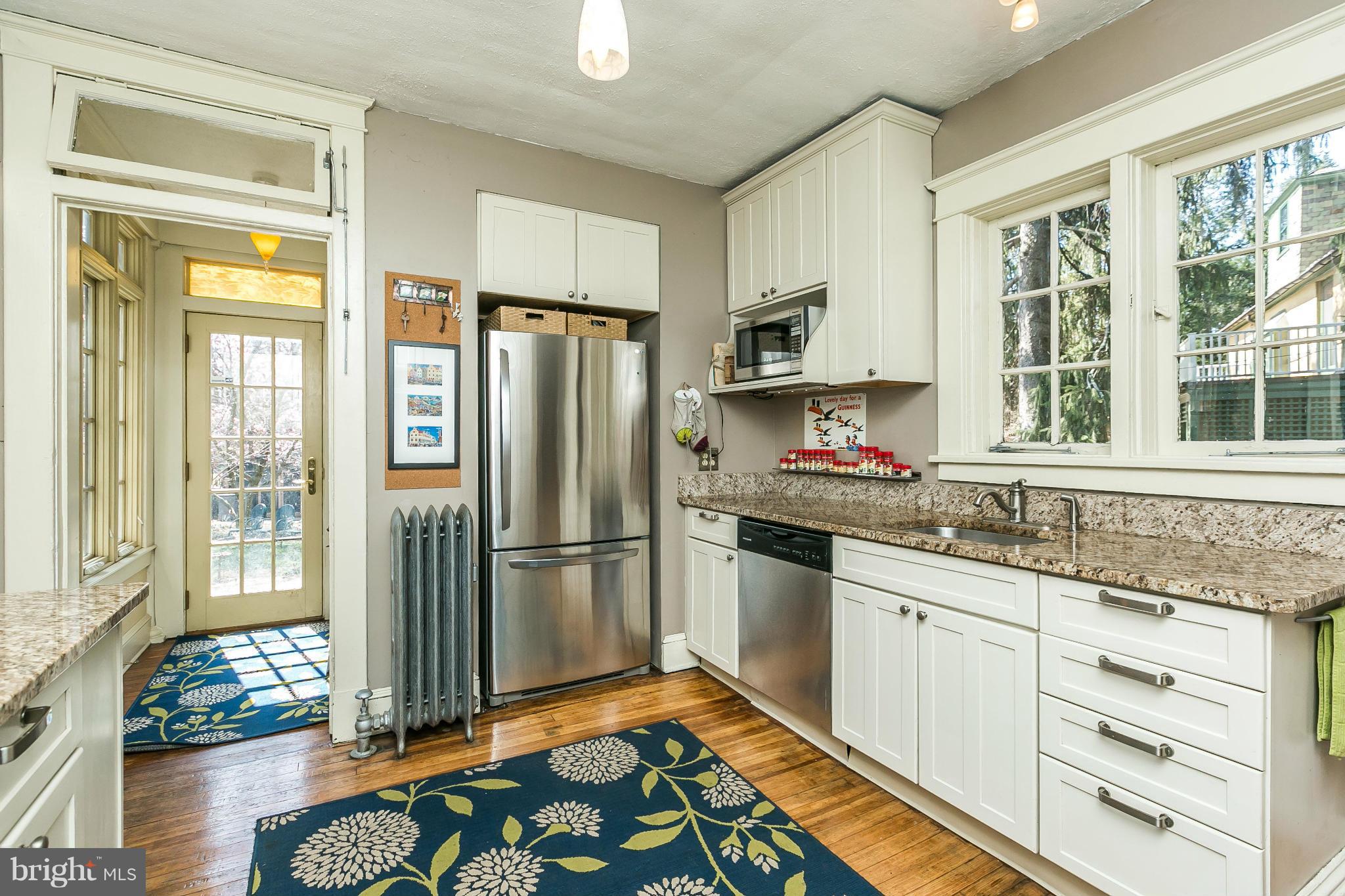 2223 Crest Road Baltimore, MD 21209 - Photo 11 of 28 Kitchen