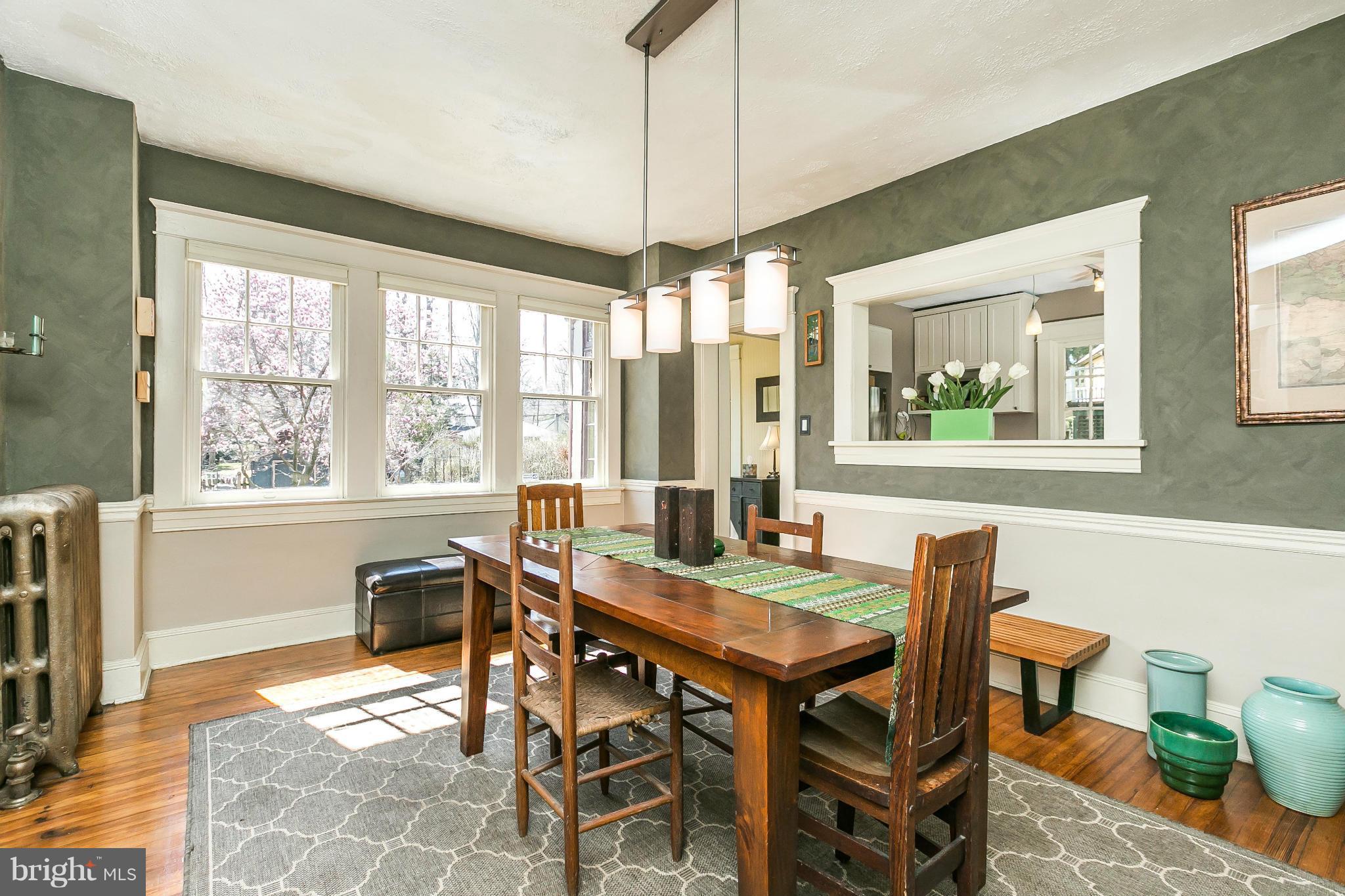 2223 Crest Road Baltimore, MD 21209 - Photo 7 of 28 Dining Room
