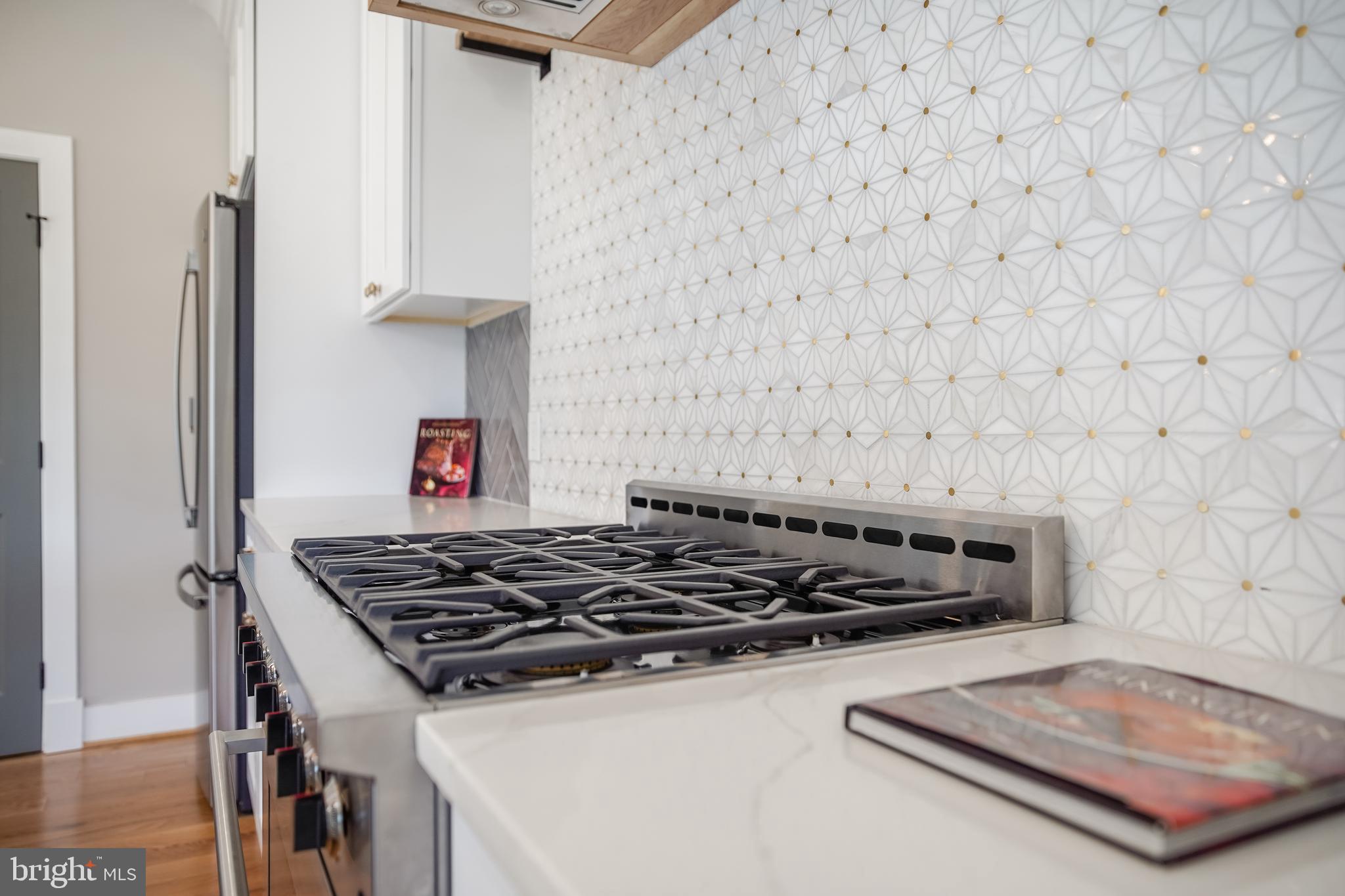 6937 Oak Ridge Road Falls Church, VA 22042 - Photo 26 of 73 Custom Hood and Marble Backsplash