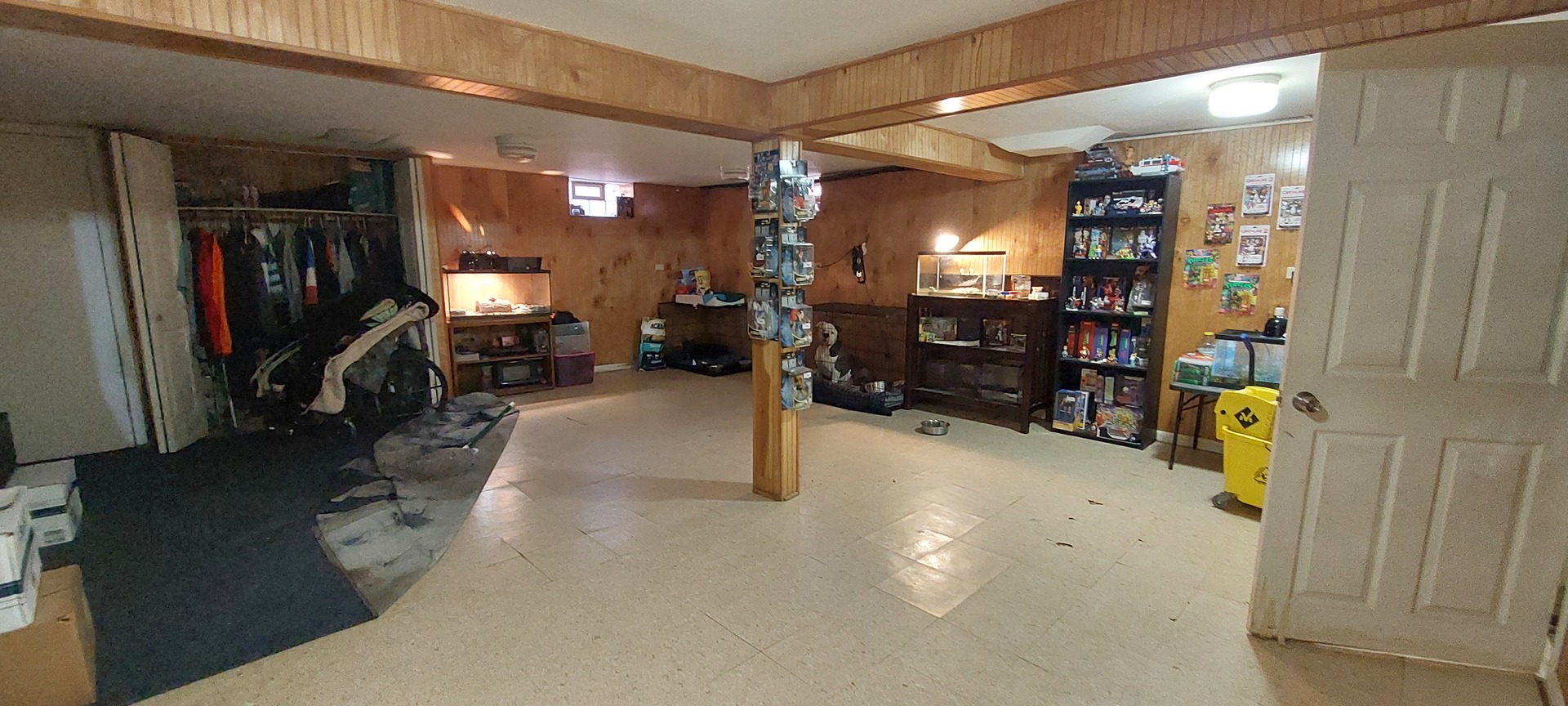 554 South Craig Place Lombard, IL 60148 - Photo 10 of 14 a view of a room with gym equipment