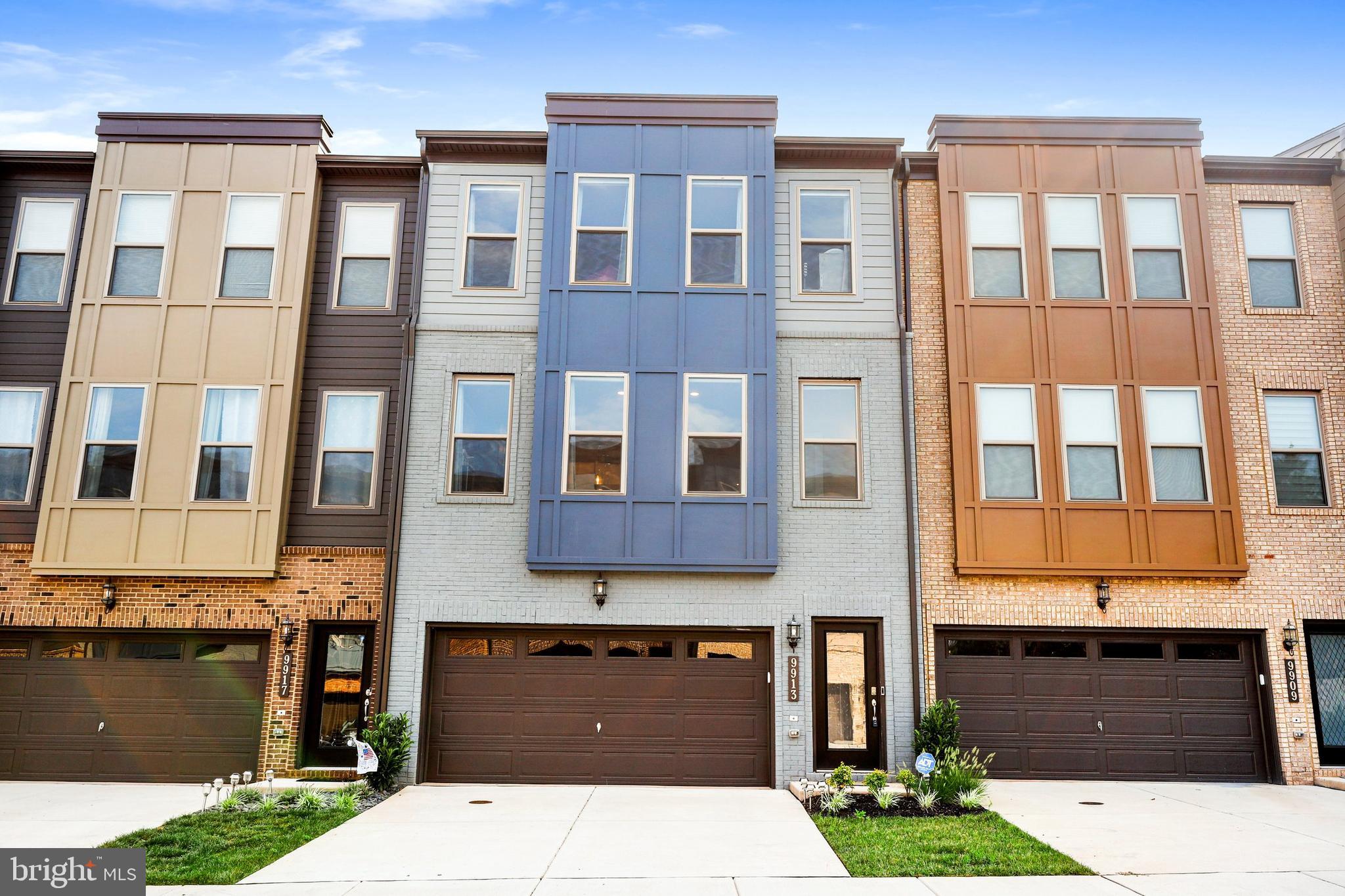 9913 Hopkins Loop Manassas, VA 20110 - Photo 1 of 33