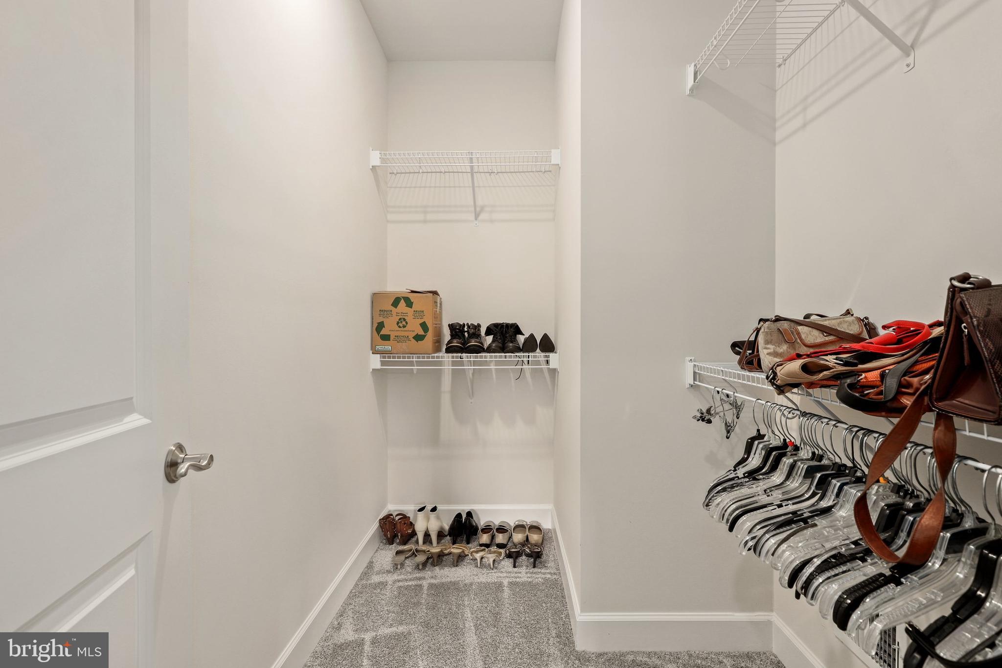 9913 Hopkins Loop Manassas, VA 20110 - Photo 24 of 33