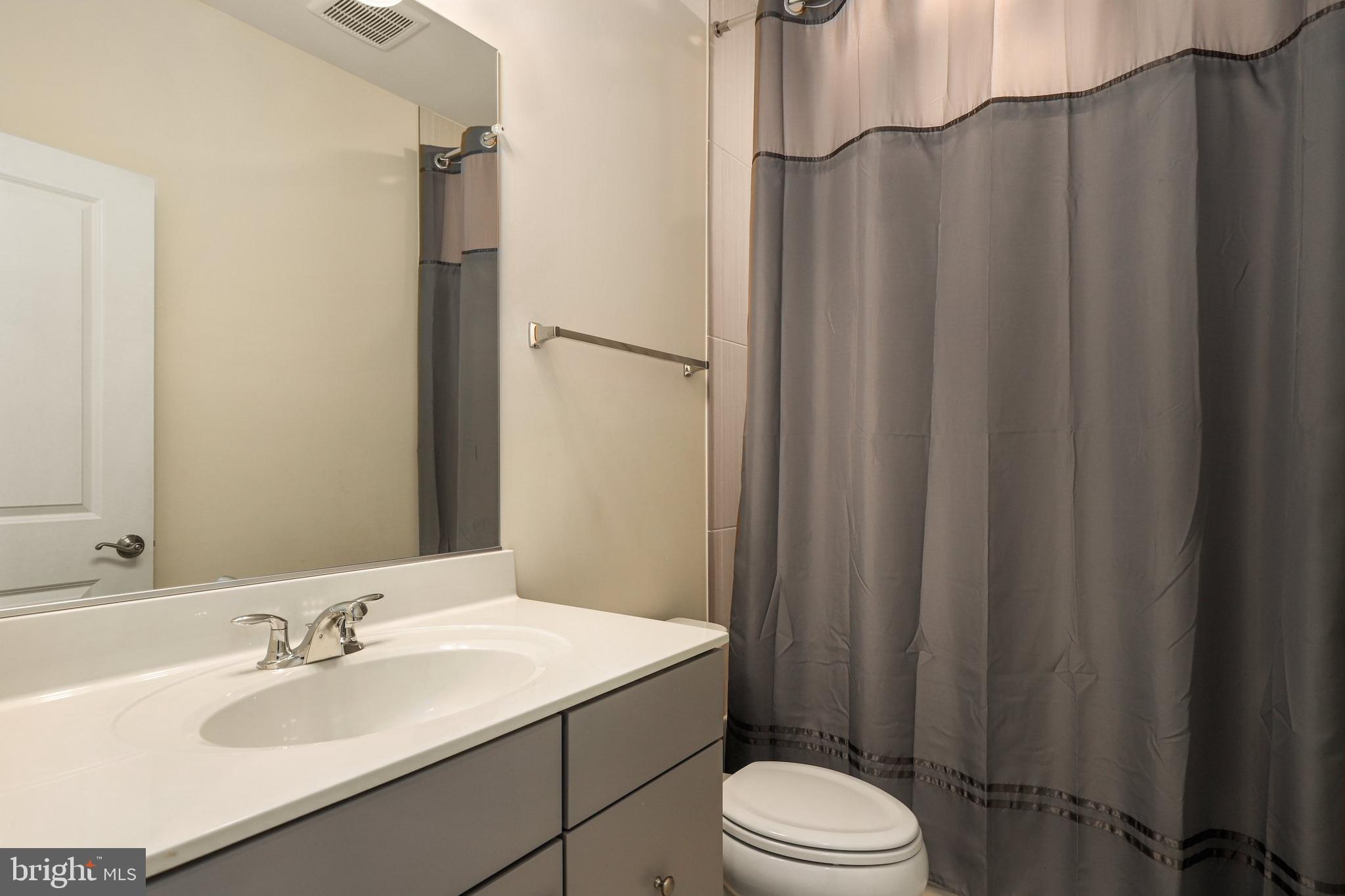 9913 Hopkins Loop Manassas, VA 20110 - Photo 26 of 33