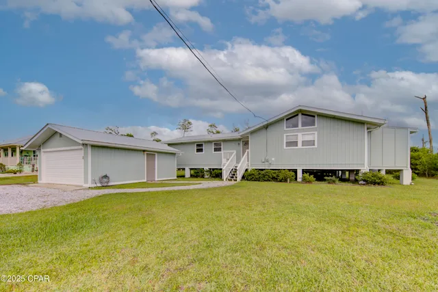$2,200 | 404 Colorado Drive, Mexico Beach, FL 32456