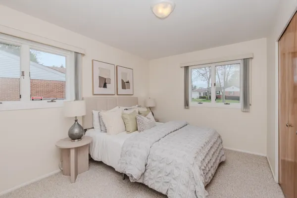 $309,900 | 398 Hollywood Drive, Saline, MI 48176