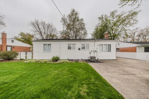 $309,900 | 398 Hollywood Drive, Saline, MI 48176