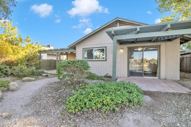 $2,700 | 1944 West Javelina Circle, Mesa, AZ 85202