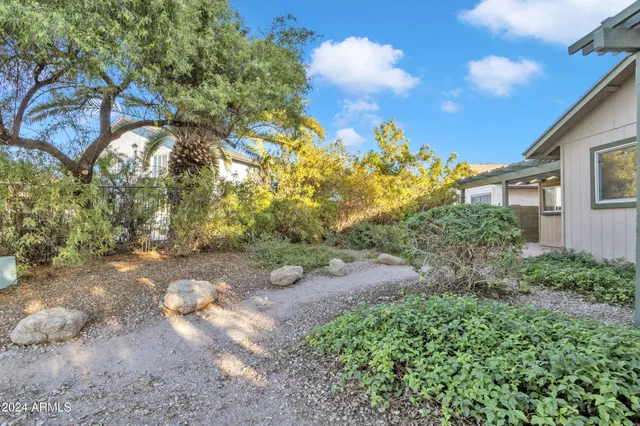 $2,700 | 1944 West Javelina Circle, Mesa, AZ 85202