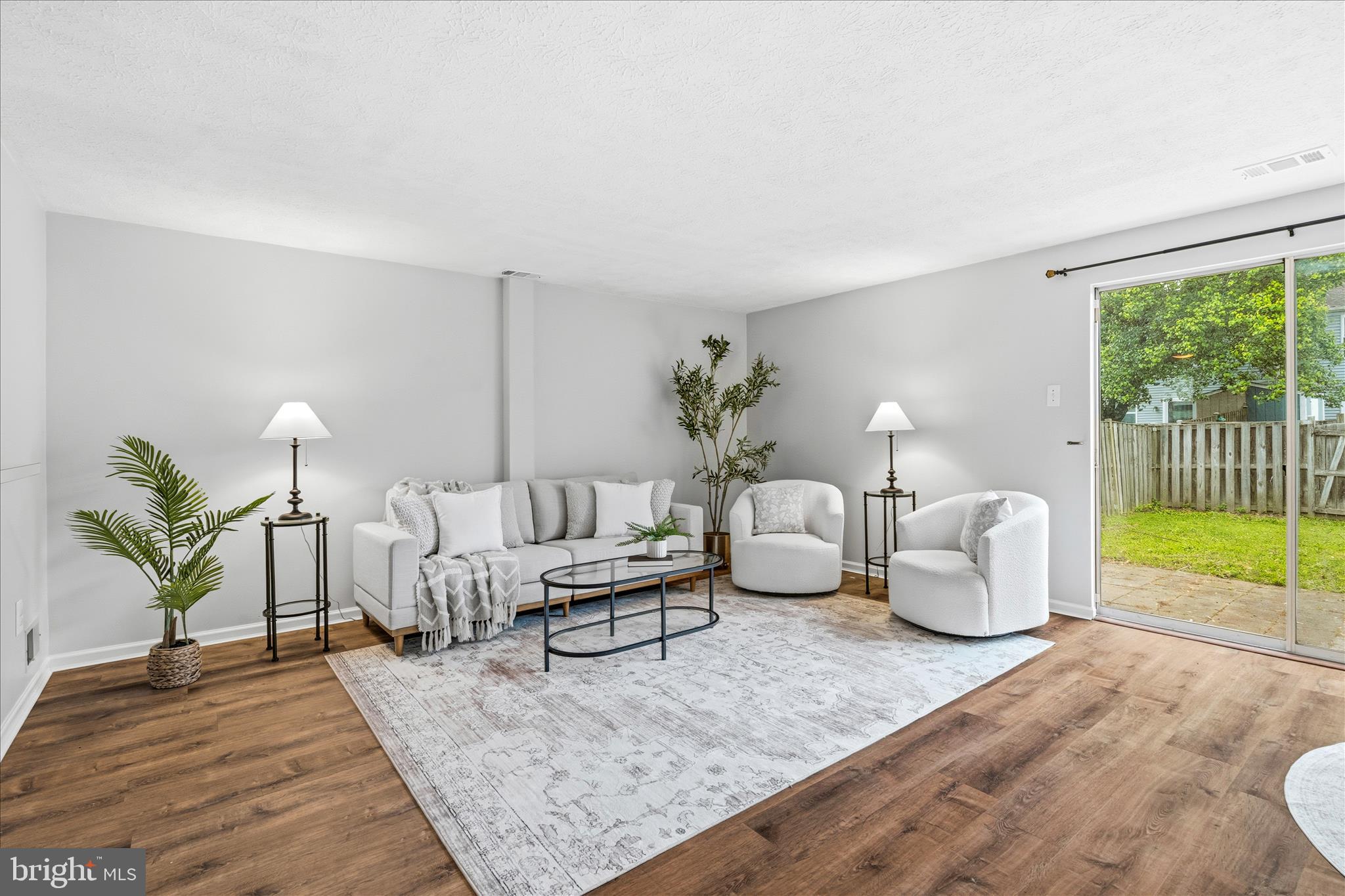 519 Beebe Court Frederick, MD 21703 - Photo 2 of 23 Living Room