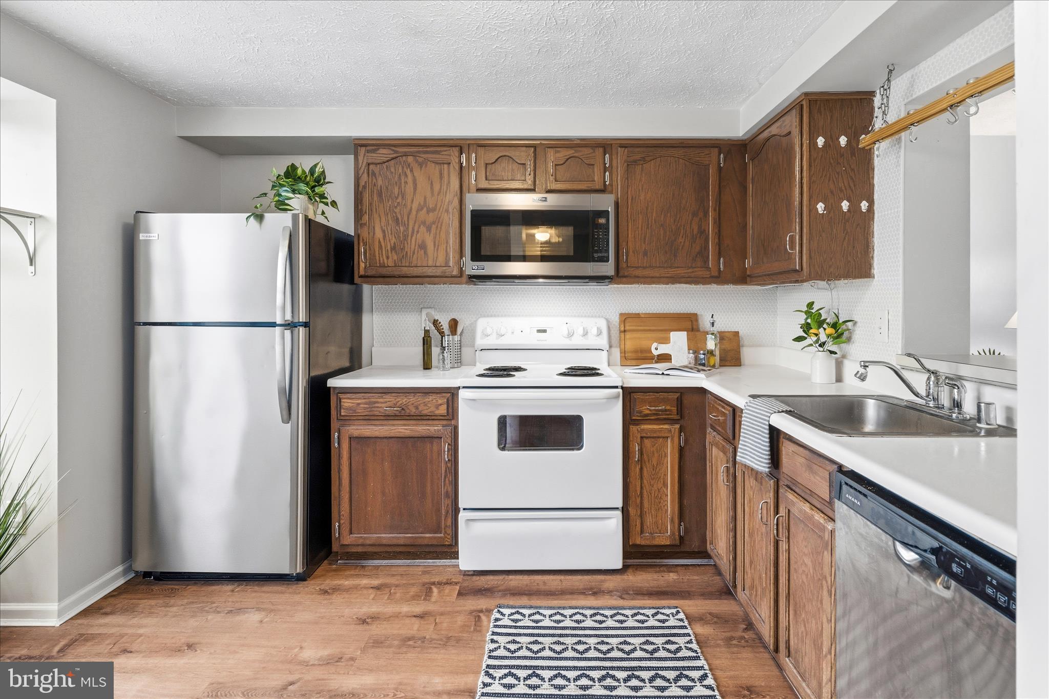 519 Beebe Court Frederick, MD 21703 - Photo 8 of 23 Kitchen