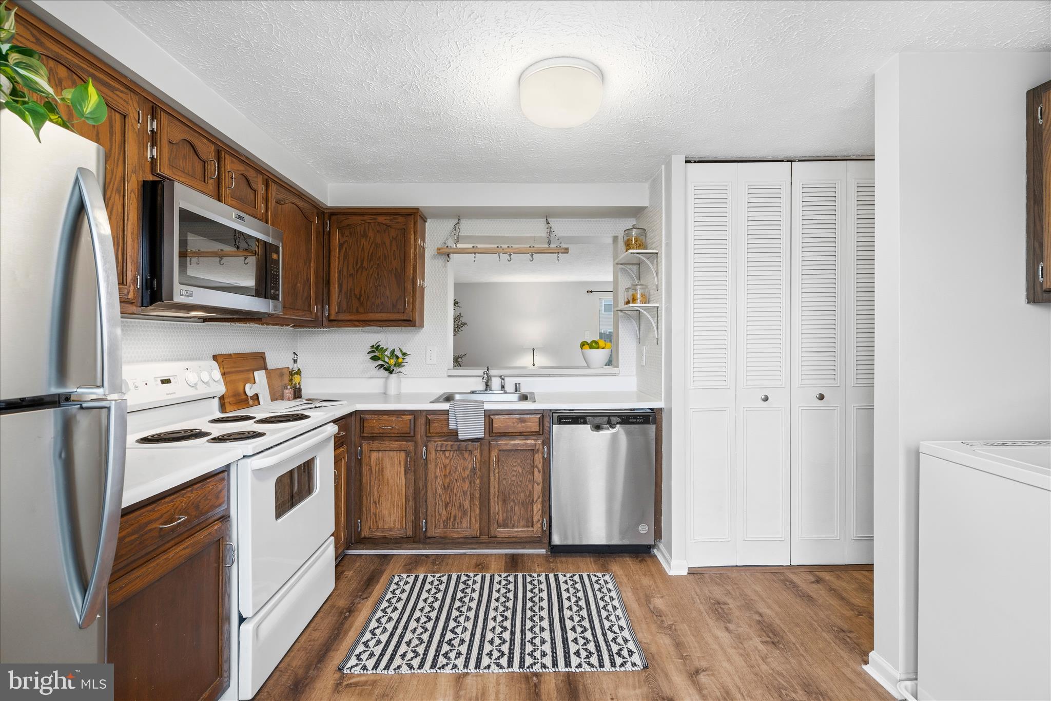 519 Beebe Court Frederick, MD 21703 - Photo 9 of 23 Kitchen