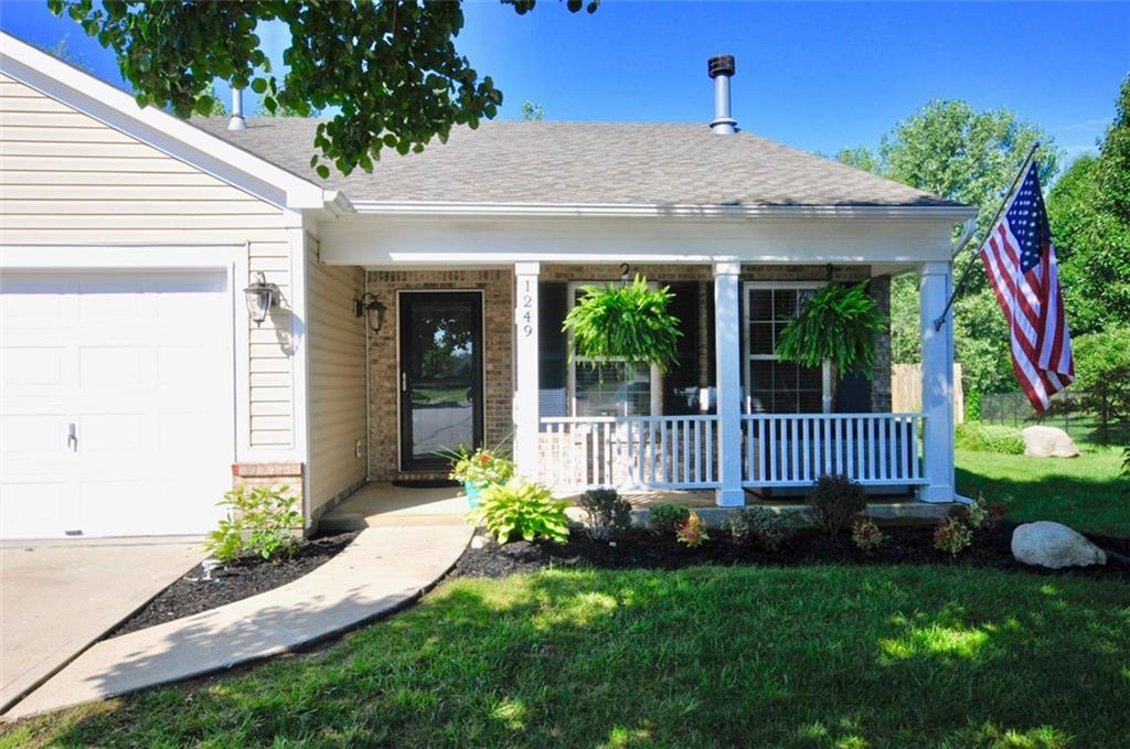 1249 Spring Ridge Circle Brownsburg, IN 46112 - Photo 2 of 19