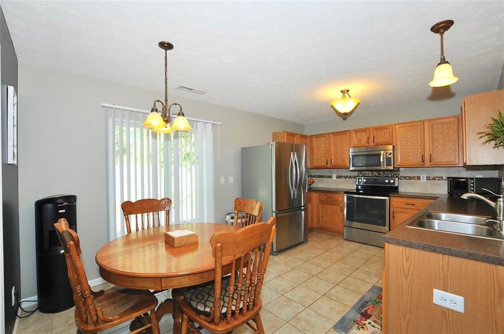 1249 Spring Ridge Circle Brownsburg, IN 46112 - Photo 9 of 19