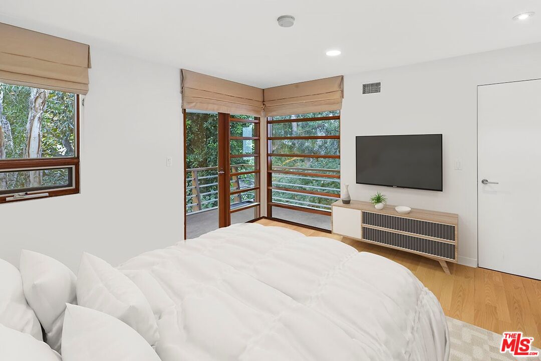 3600 Mandeville Canyon Road Los Angeles, CA 90049 - Photo 19 of 59