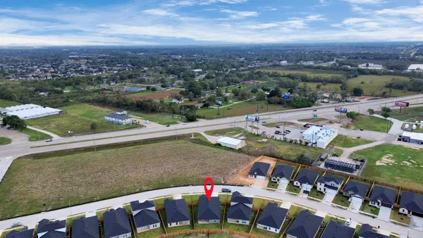 $2,300 | 13106 Tuscany Creek, Fresno, TX 77545