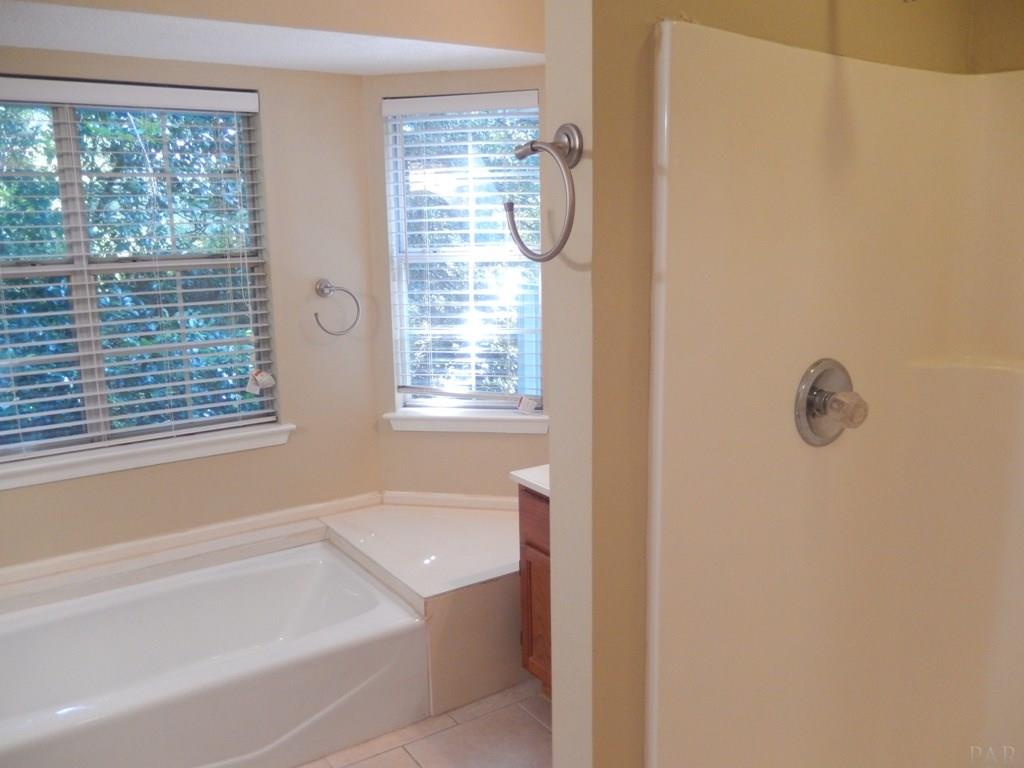 10015 Foxrun Road Pensacola, FL 32514 - Photo 23 of 43
