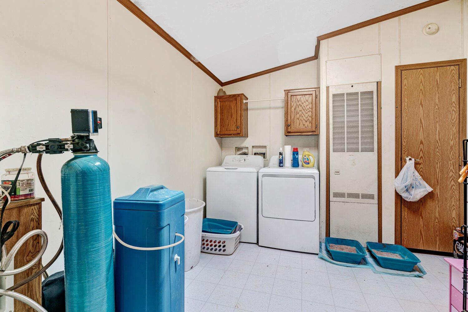 1620 Coats Grove Road Hastings, MI 49058 - Photo 23 of 42 22-WM1620coatsint-9