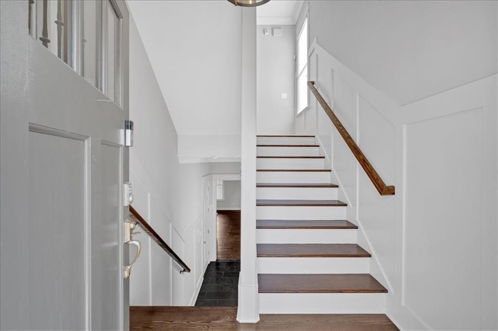 1298 Windsor Parkway Atlanta, GA 30319 - Photo 7 of 60