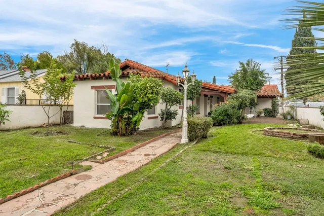 $425,000 | 815 West Yosemite Avenue, Madera, CA 93637