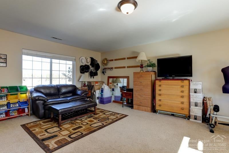 20555 Rolen Avenue Bend, OR 97702 - Photo 19 of 25 Additional Photo