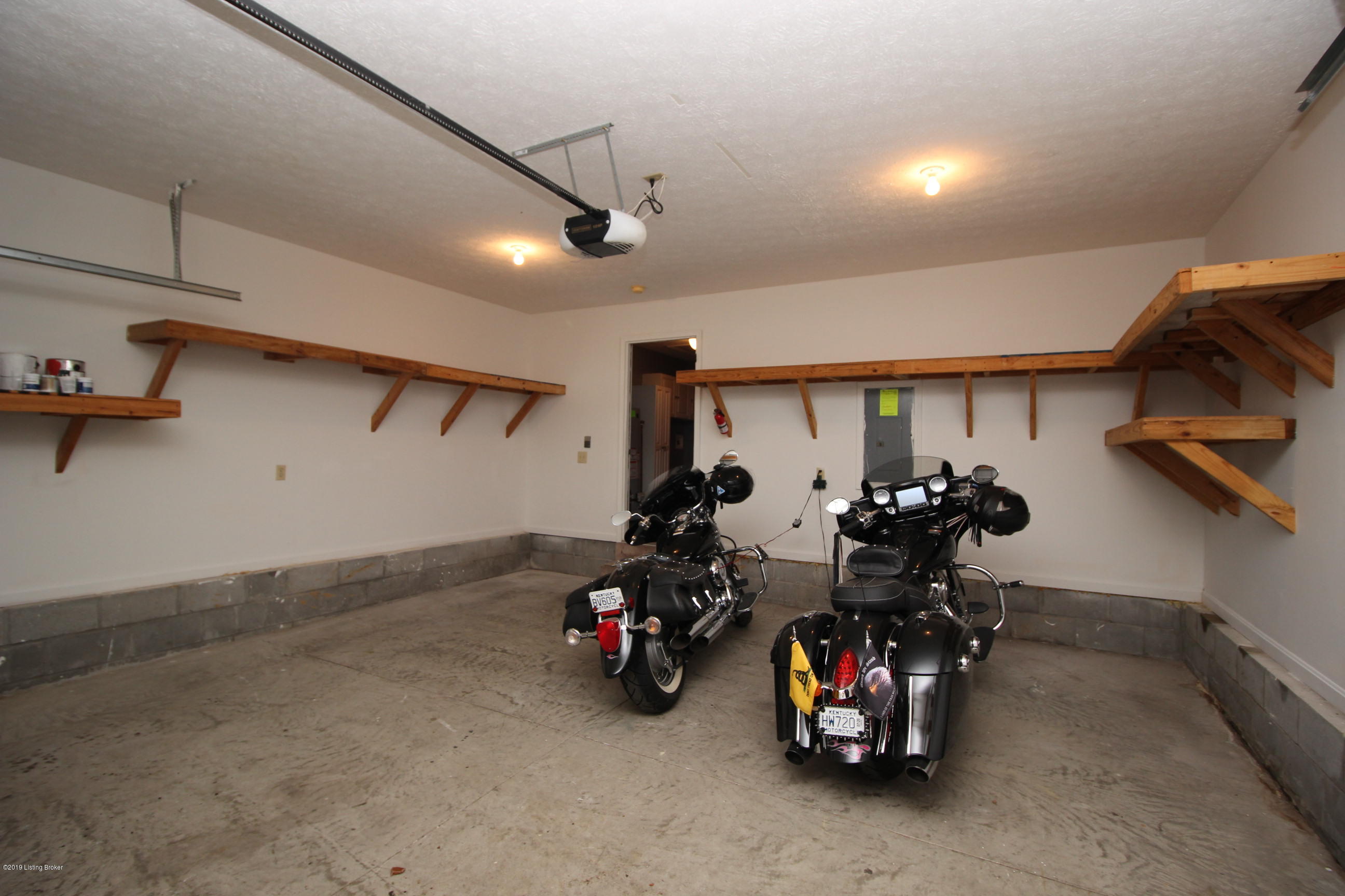 8310 Adams Run Road Louisville, KY 40228 - Photo 26 of 28 Garage