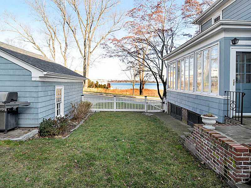 27 Chiswick Road Cranston, RI 02905 - Photo 11 of 25 Yard/Garden.