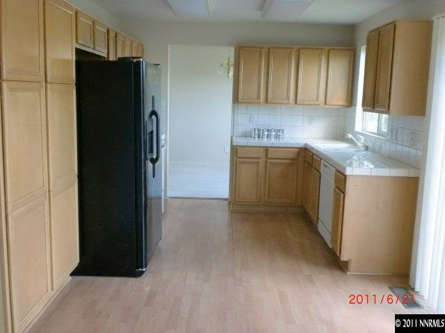 9730 Brightridge Drive Reno, NV 89506 - Photo 4 of 13 Photo 4