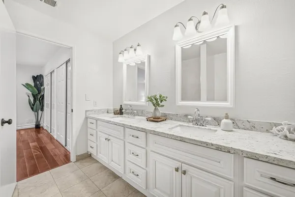 $924,888 | 117 Mission Drive, East Palo Alto, CA 94303