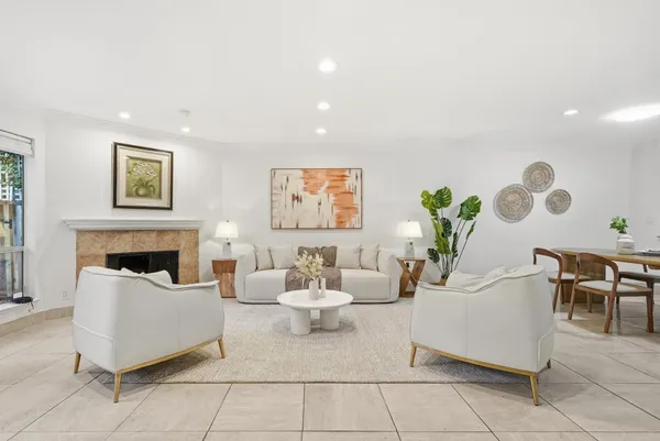 $924,888 | 117 Mission Drive, East Palo Alto, CA 94303