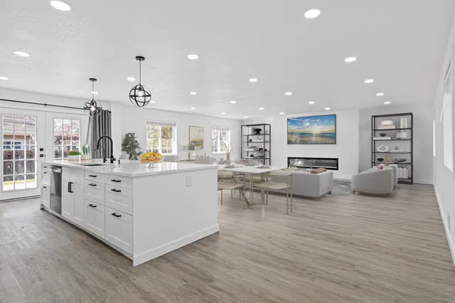 $500,000 | 8011 Elbe Street, Circle Pines, MN 55014