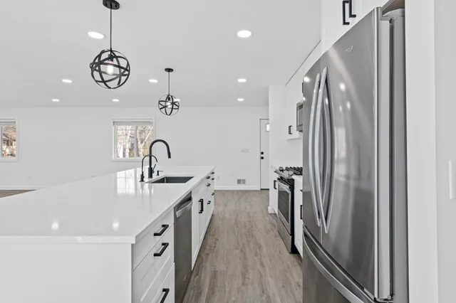 $500,000 | 8011 Elbe Street, Circle Pines, MN 55014