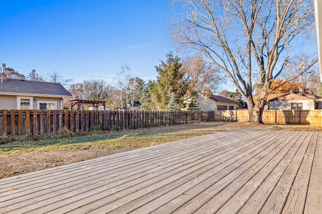 $500,000 | 8011 Elbe Street, Circle Pines, MN 55014