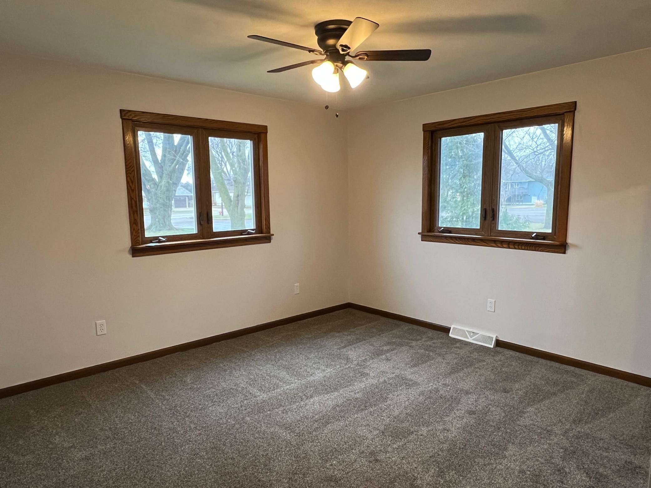 703 3rd Street South Ellendale, MN 56026 - Photo 31 of 37
