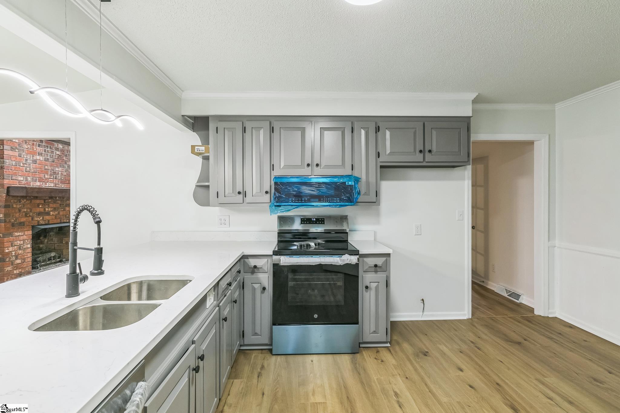 409 Chick Springs Road Greer, SC 29650 - Photo 11 of 29 Gallery Image 11