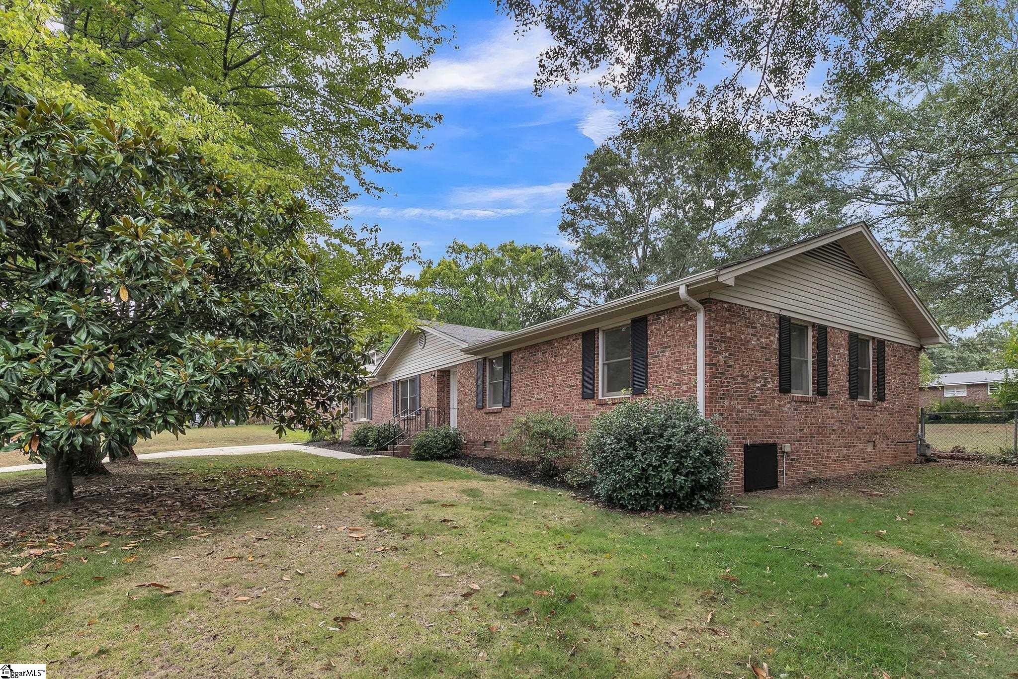 409 Chick Springs Road Greer, SC 29650 - Photo 2 of 29 Gallery Image 2
