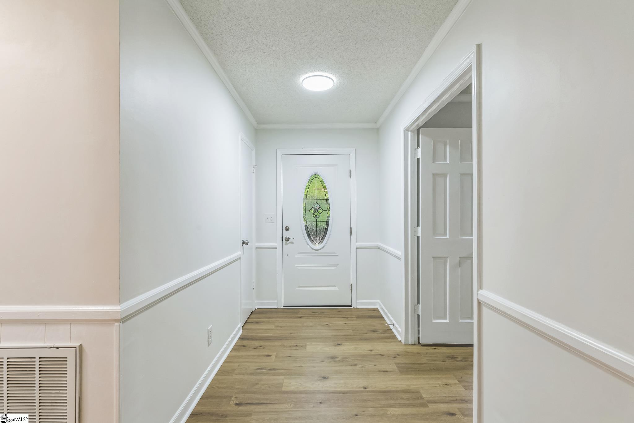 409 Chick Springs Road Greer, SC 29650 - Photo 3 of 29 Gallery Image 3
