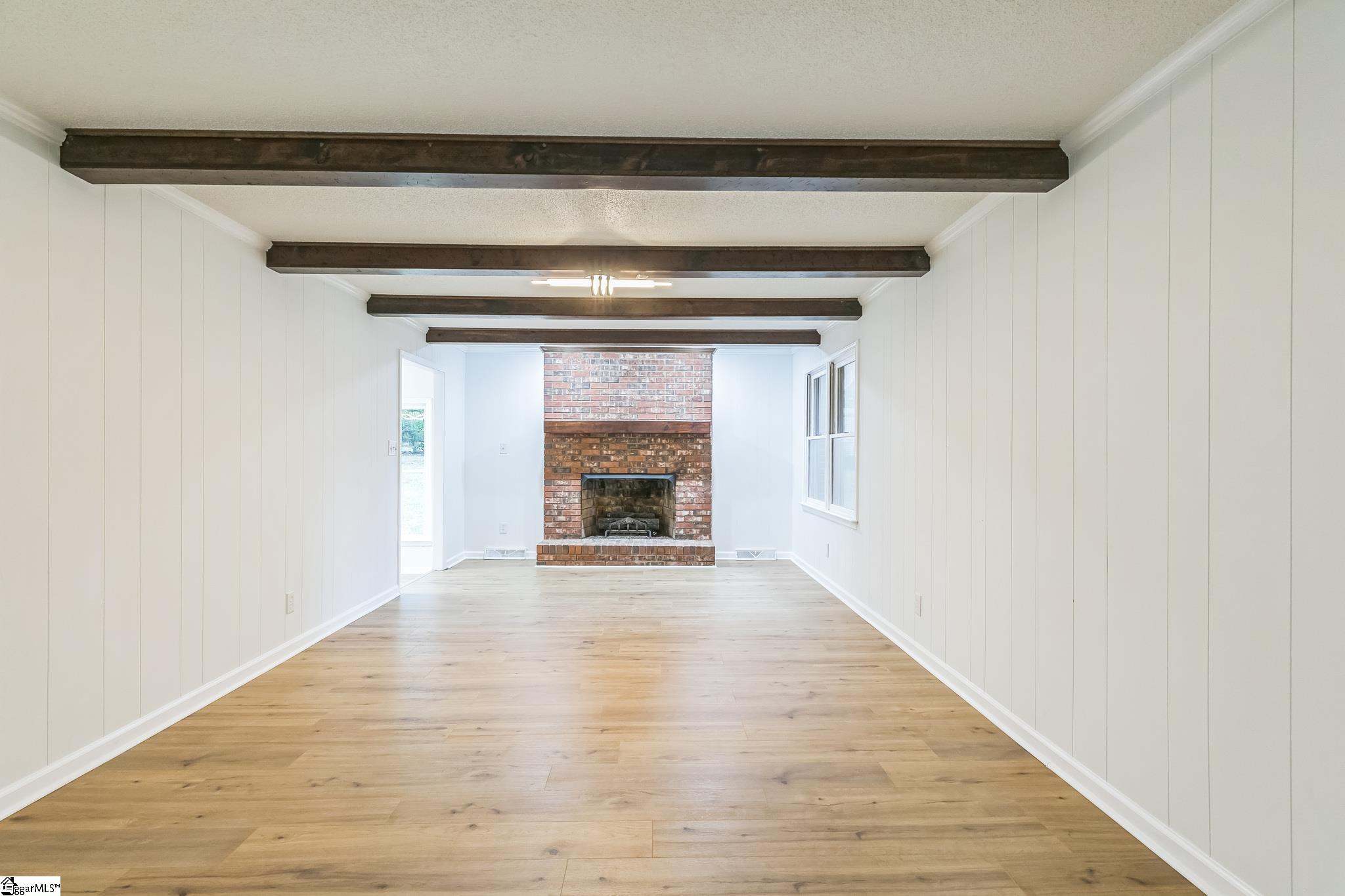 409 Chick Springs Road Greer, SC 29650 - Photo 7 of 29 Gallery Image 7