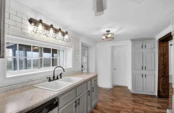 $325,000 | 5904 Highway 76, Springfield, TN 37172