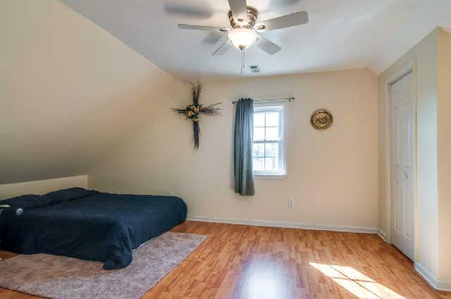 106 Pheasant Hollow Road Dickson, TN 37055 - Photo 15 of 19 Up stairs bedroom is very spacious