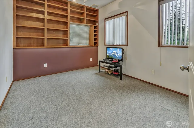 $799,950 | 21211 95th Court South, Kent, WA 98031