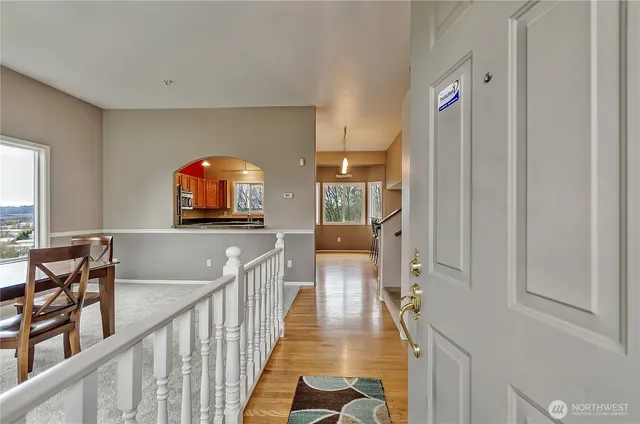 $799,950 | 21211 95th Court South, Kent, WA 98031