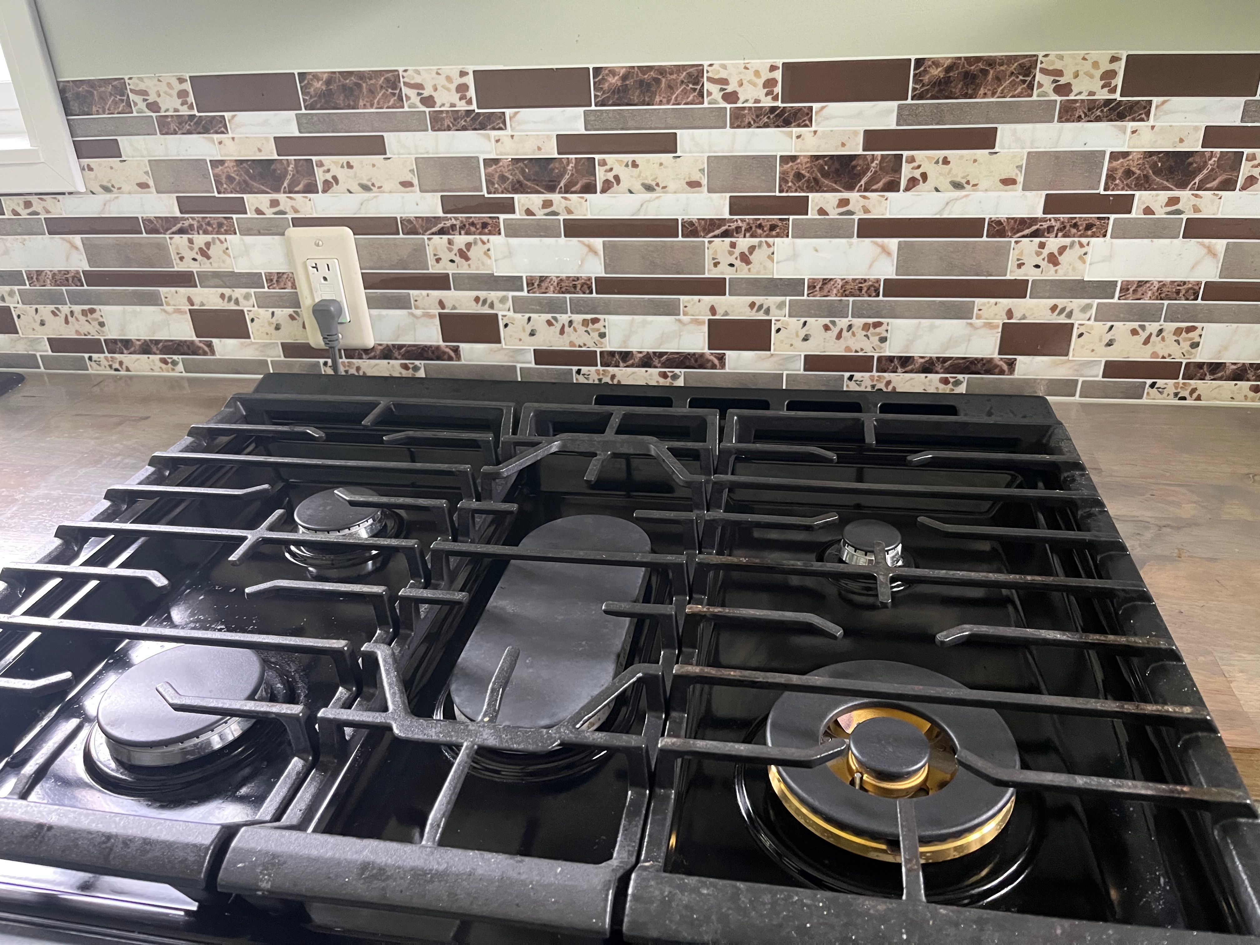 14-3475 Tutu Lane Pahoa, HI 96778 - Photo 6 of 26 a close up of a fireplace