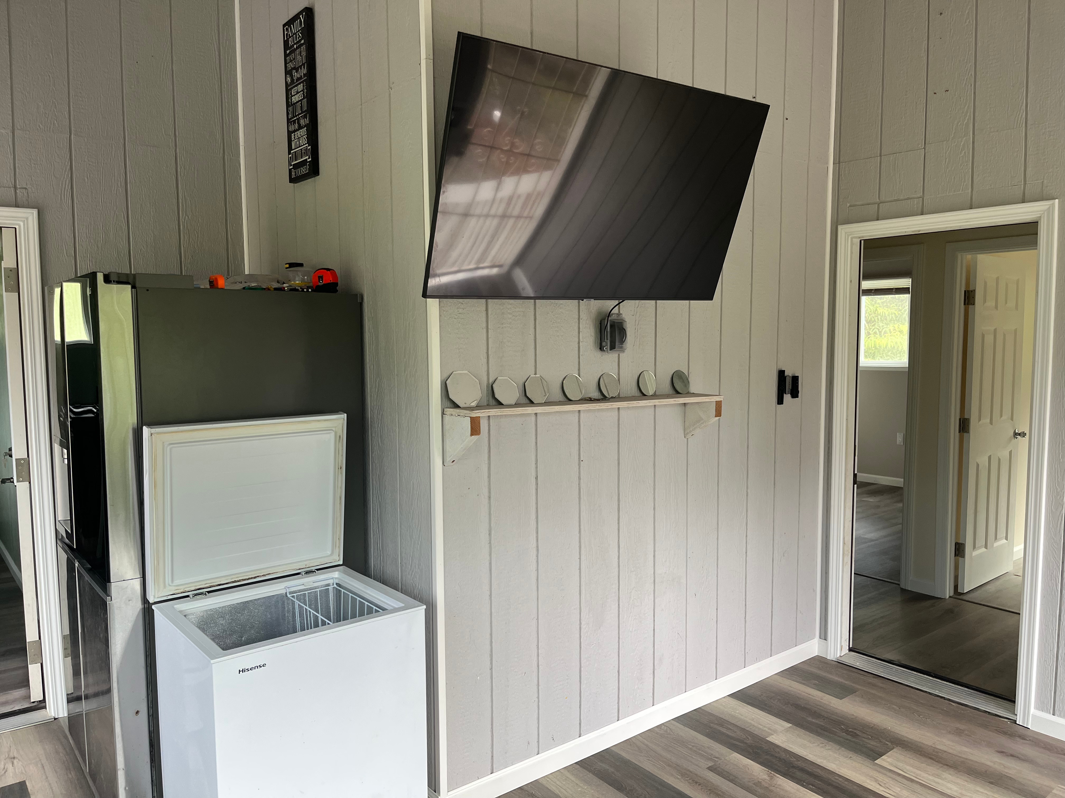 14-3475 Tutu Lane Pahoa, HI 96778 - Photo 8 of 26 a bathroom with a sink and a mirror