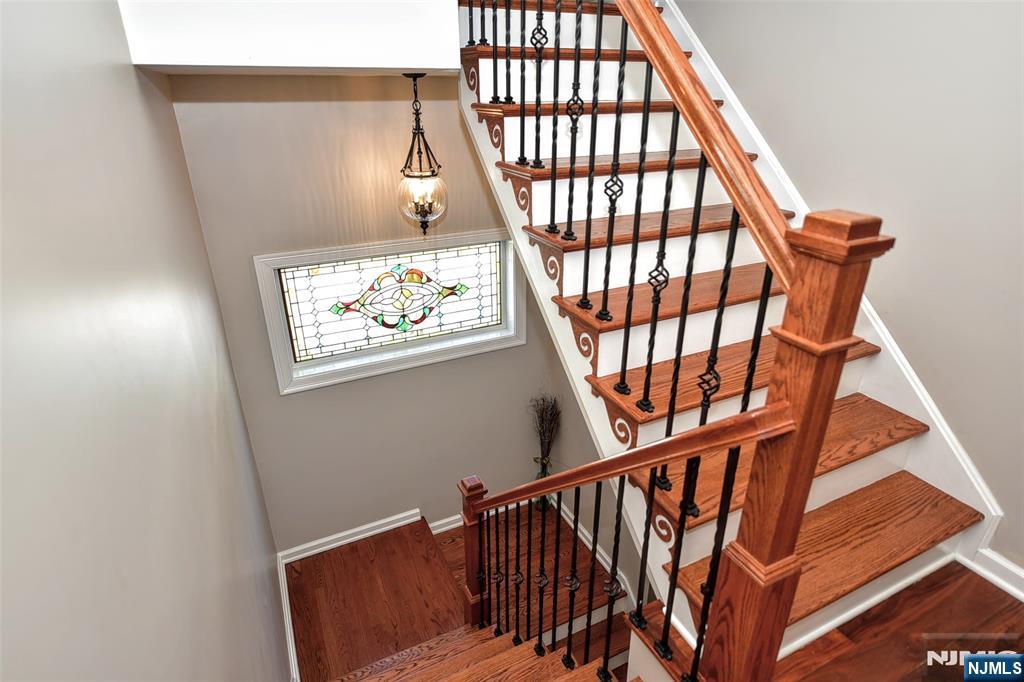 130 Reich Avenue Mahwah, NJ 07430 - Photo 15 of 30 a view of entryway