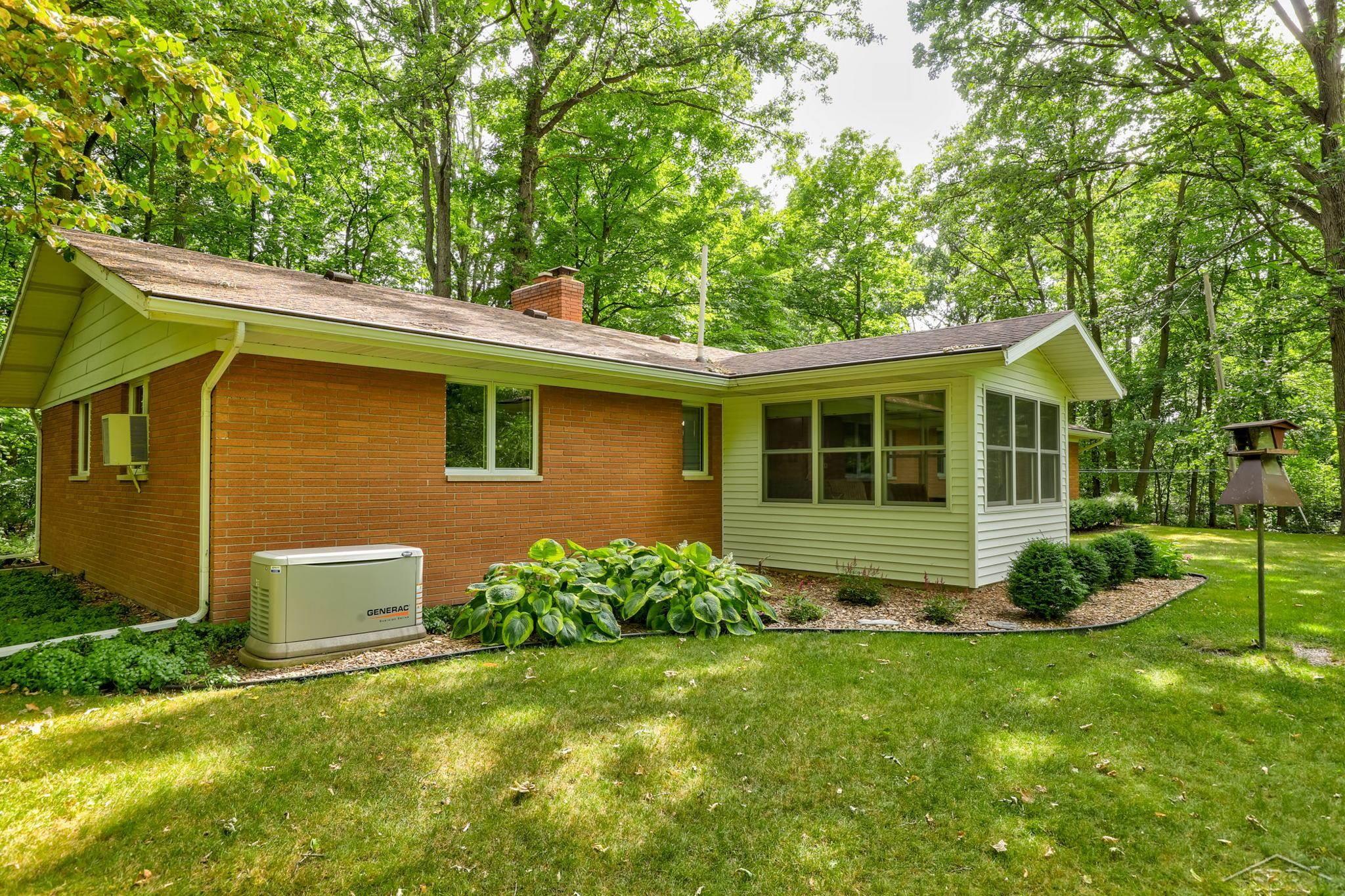9527 Bender Road Frankenmuth, MI 48734 - Photo 51 of 58 50084181-50.JPG