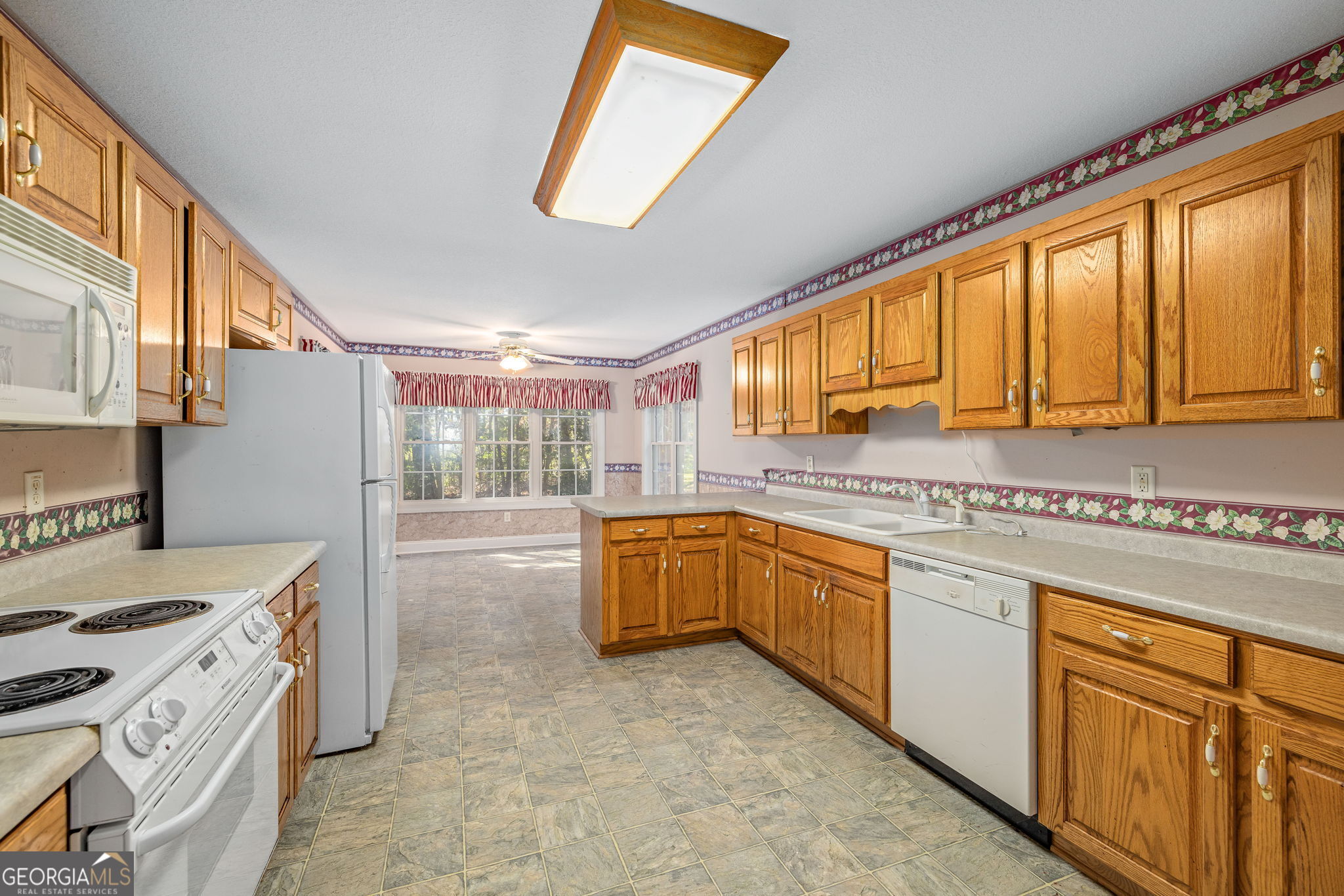 161 Springbrook Drive Cornelia, GA 30531 - Photo 7 of 35