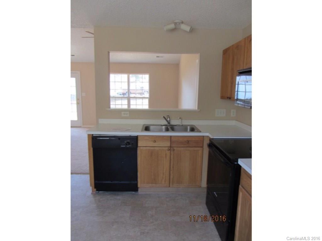 5051 Elizabeth Road Charlotte, NC 28269 - Photo 11 of 16