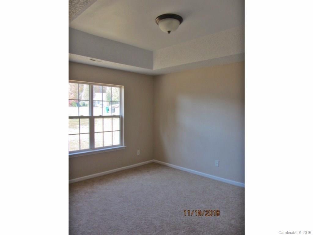 5051 Elizabeth Road Charlotte, NC 28269 - Photo 13 of 16